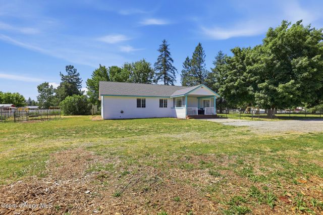 1870 W Judy K Dr, Rathdrum, ID 83858