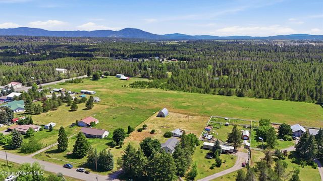 1870 W Judy K Dr, Rathdrum, ID 83858
