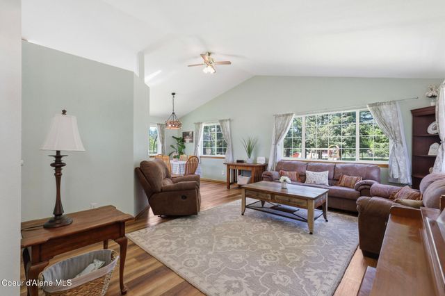 1870 W Judy K Dr, Rathdrum, ID 83858