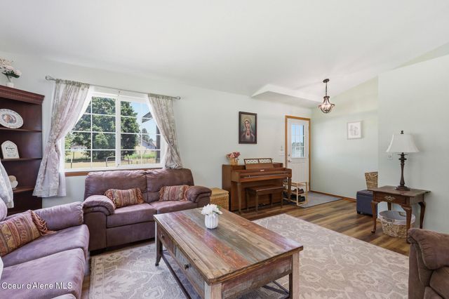 1870 W Judy K Dr, Rathdrum, ID 83858
