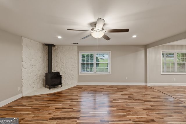2162 Chestnut Place, Lithia Springs, GA 30122