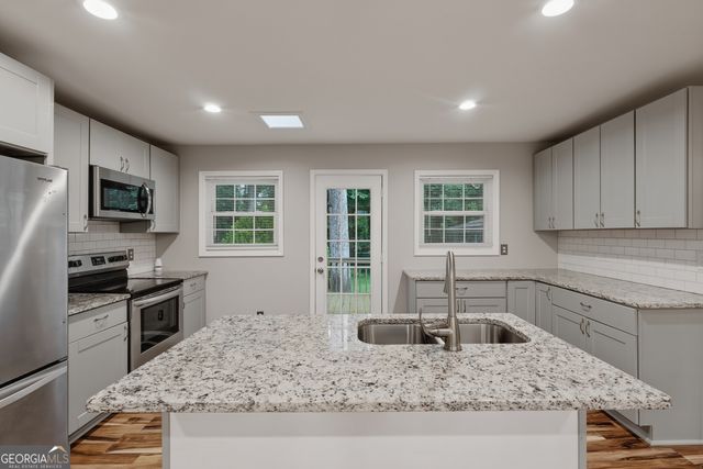 2162 Chestnut Place, Lithia Springs, GA 30122