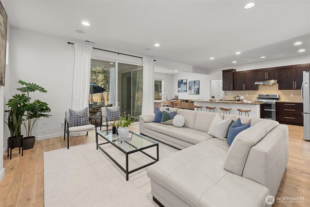 11807 26th Drive SE, Everett, WA 98208