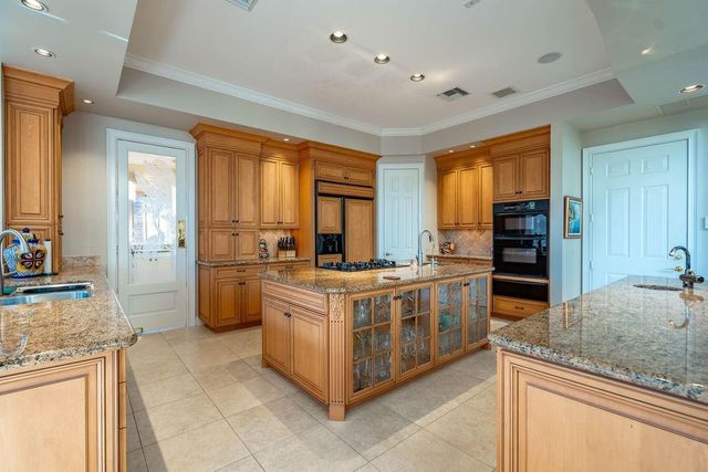 2356 NE 26th Street, Lighthouse Point, FL 33064