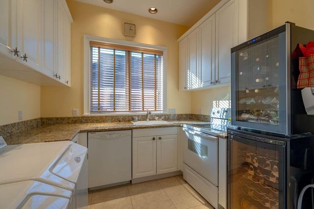 2356 NE 26th Street, Lighthouse Point, FL 33064