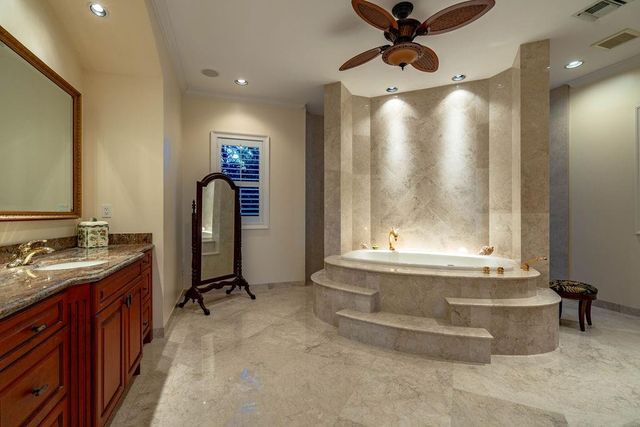 2356 NE 26th Street, Lighthouse Point, FL 33064