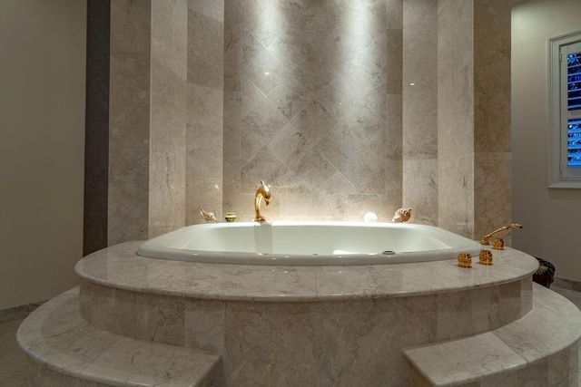 2356 NE 26th Street, Lighthouse Point, FL 33064