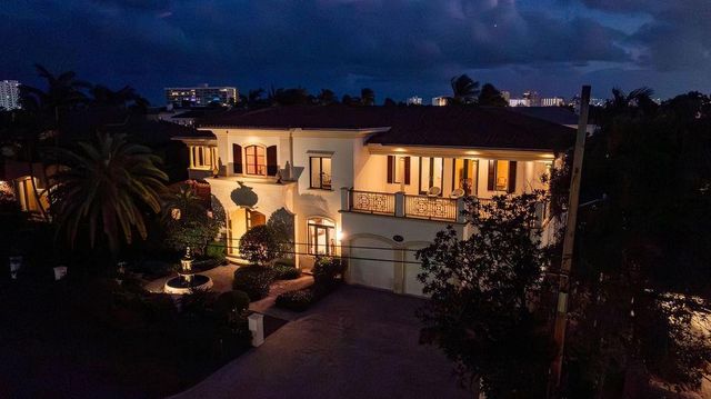 2356 NE 26th Street, Lighthouse Point, FL 33064