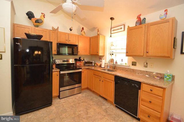 613 MALLARD DR, Manheim, PA 17545