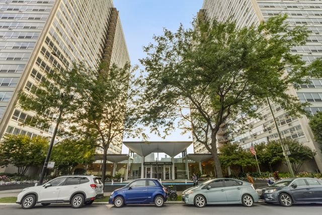 3550 N Lake Shore Drive 1712, Chicago, IL 60657