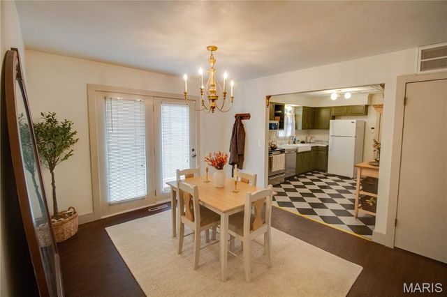 610 Vermont Street, Bethalto, IL 62010