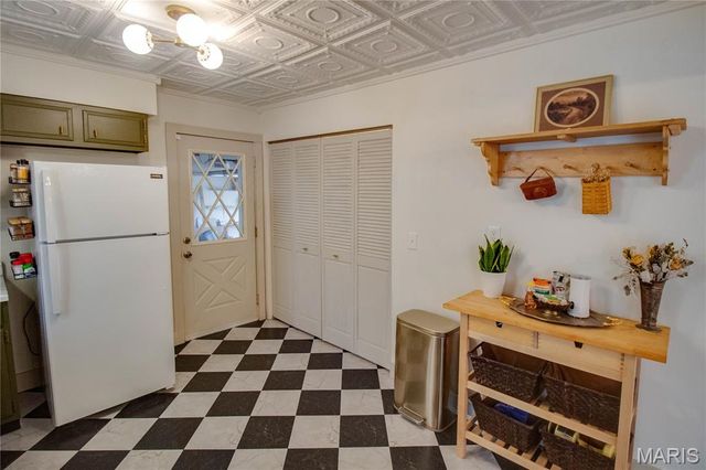 610 Vermont Street, Bethalto, IL 62010