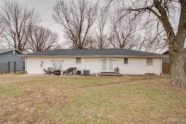 610 Vermont Street, Bethalto, IL 62010