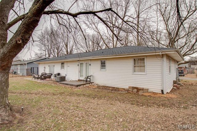 610 Vermont Street, Bethalto, IL 62010