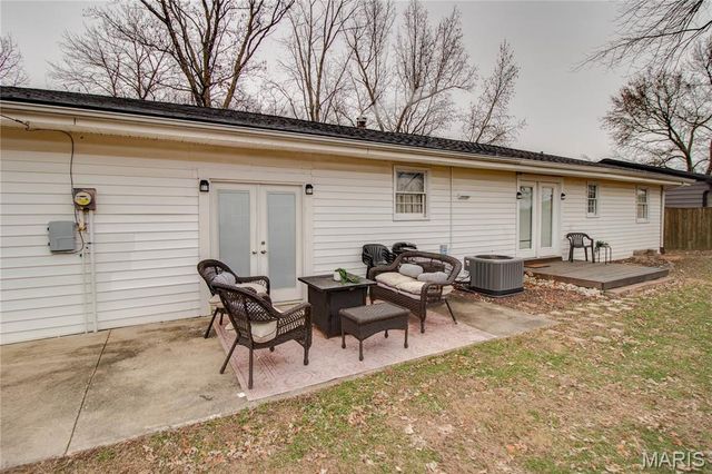 610 Vermont Street, Bethalto, IL 62010