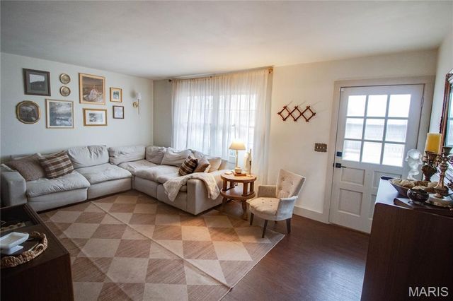 610 Vermont Street, Bethalto, IL 62010