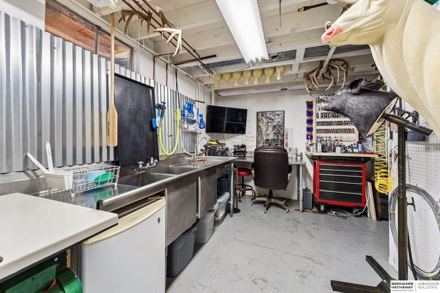 12858 A Street, Omaha, NE 68144