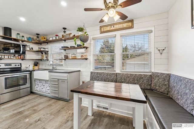 12858 A Street, Omaha, NE 68144