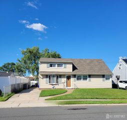 98 WORTYLKO Street, Carteret, NJ 07008