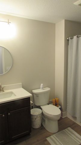 1608 Justice Way, Knoxville, IA 50138