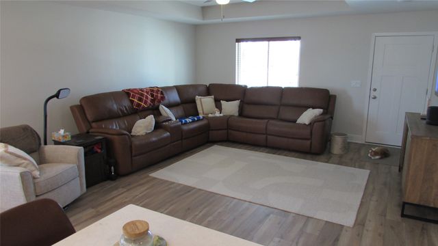 1608 Justice Way, Knoxville, IA 50138