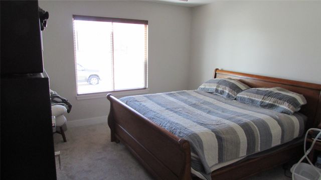 1608 Justice Way, Knoxville, IA 50138