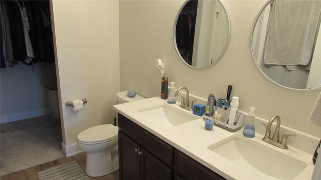 1608 Justice Way, Knoxville, IA 50138