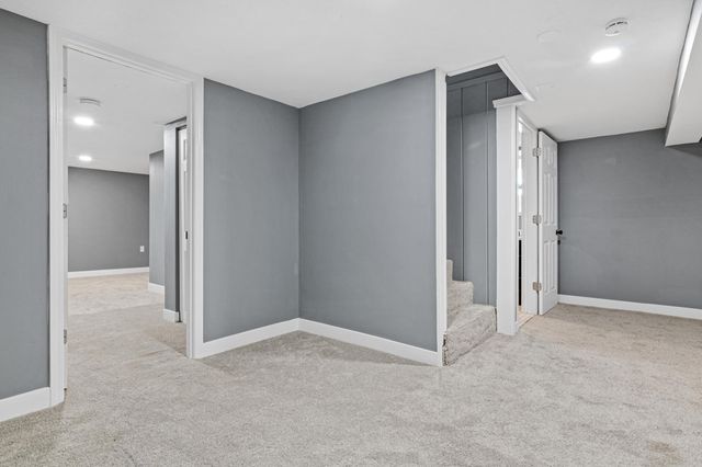 820 Point Douglas Road S, Saint Paul, MN 55119