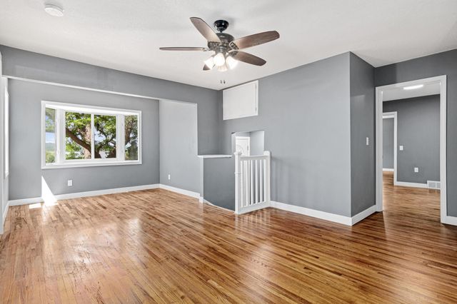 820 Point Douglas Road S, Saint Paul, MN 55119