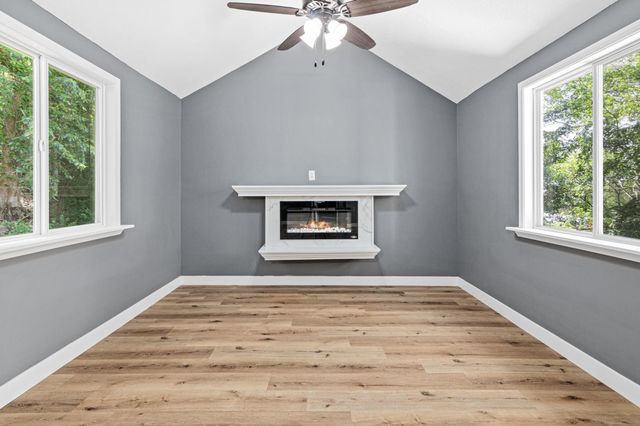 820 Point Douglas Road S, Saint Paul, MN 55119