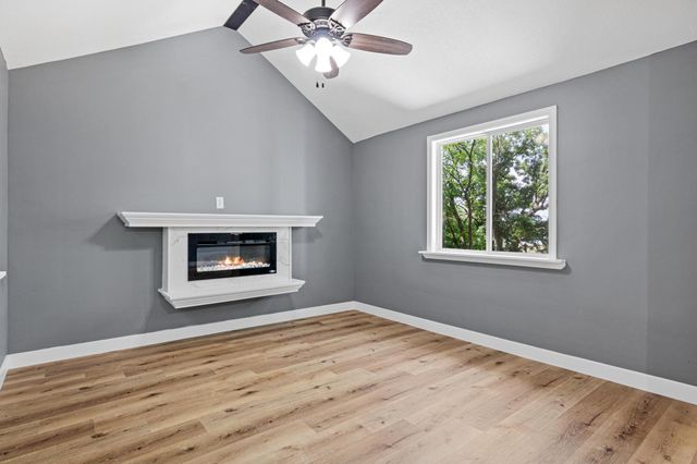 820 Point Douglas Road S, Saint Paul, MN 55119