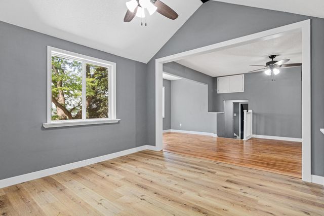 820 Point Douglas Road S, Saint Paul, MN 55119