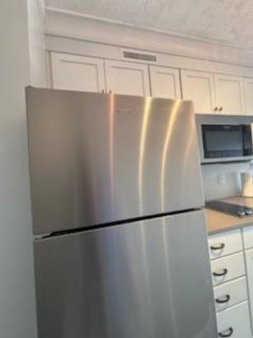 1089 Bluewater Dr Unit 512, Moneta, VA 24121