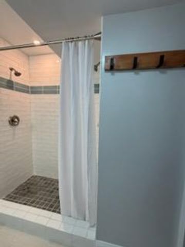 1089 Bluewater Dr Unit 512, Moneta, VA 24121