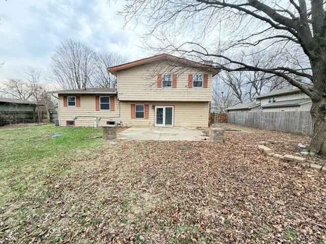 516 Ca Crest Drive, Shorewood, IL 60404