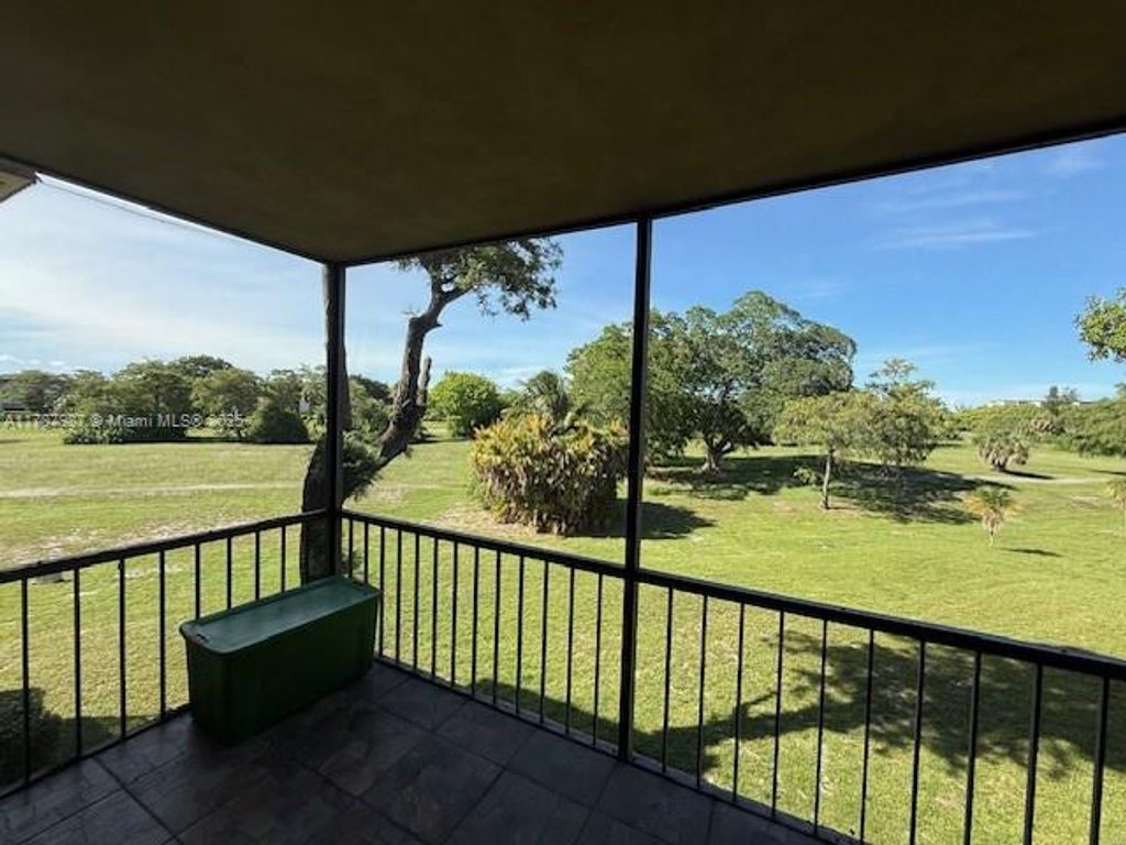 6101 N Falls Circle Dr 312, Lauderhill, FL 33319
