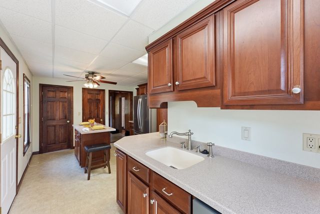 57 Maple St, West Springfield, MA 01089