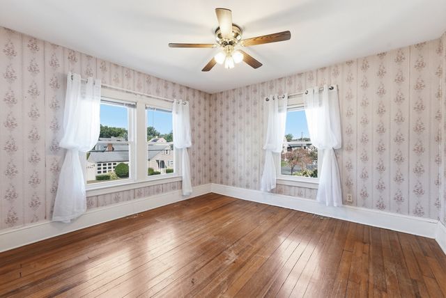 57 Maple St, West Springfield, MA 01089