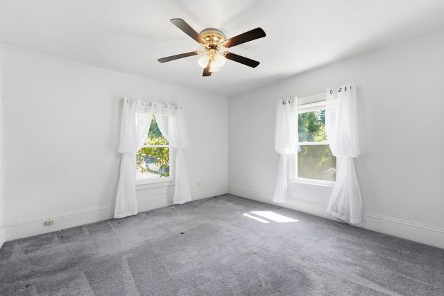 57 Maple St, West Springfield, MA 01089