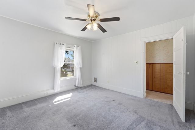 57 Maple St, West Springfield, MA 01089