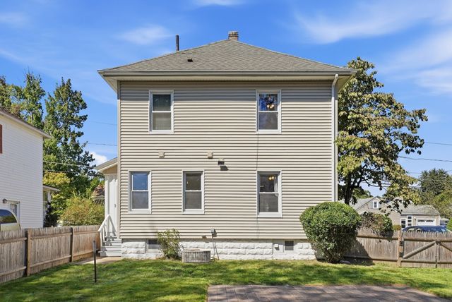57 Maple St, West Springfield, MA 01089