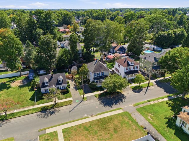 57 Maple St, West Springfield, MA 01089