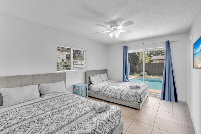 1121 N 66th Terrace, Hollywood, FL 33024