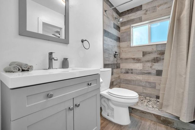 1121 N 66th Terrace, Hollywood, FL 33024