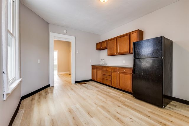 1228 Woodland Ave, Marshall Shadeland, PA 15212