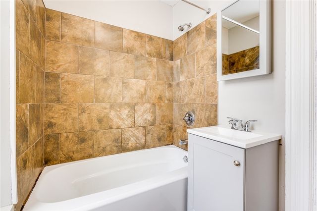 1228 Woodland Ave, Marshall Shadeland, PA 15212