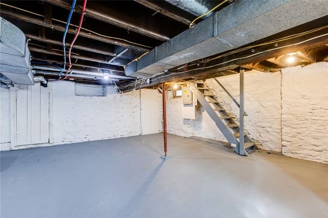 1228 Woodland Ave, Marshall Shadeland, PA 15212