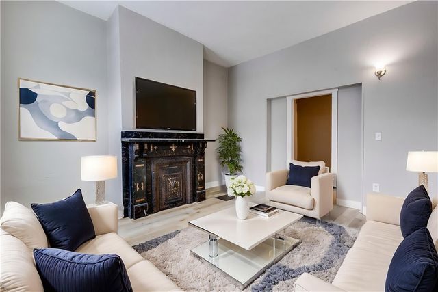 1228 Woodland Ave, Marshall Shadeland, PA 15212