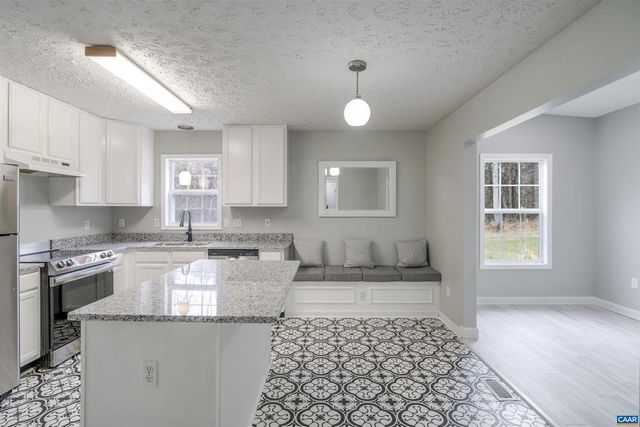 5860 BEARWOOD RD, Crozet, VA 22932