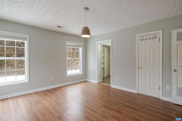 5860 BEARWOOD RD, Crozet, VA 22932